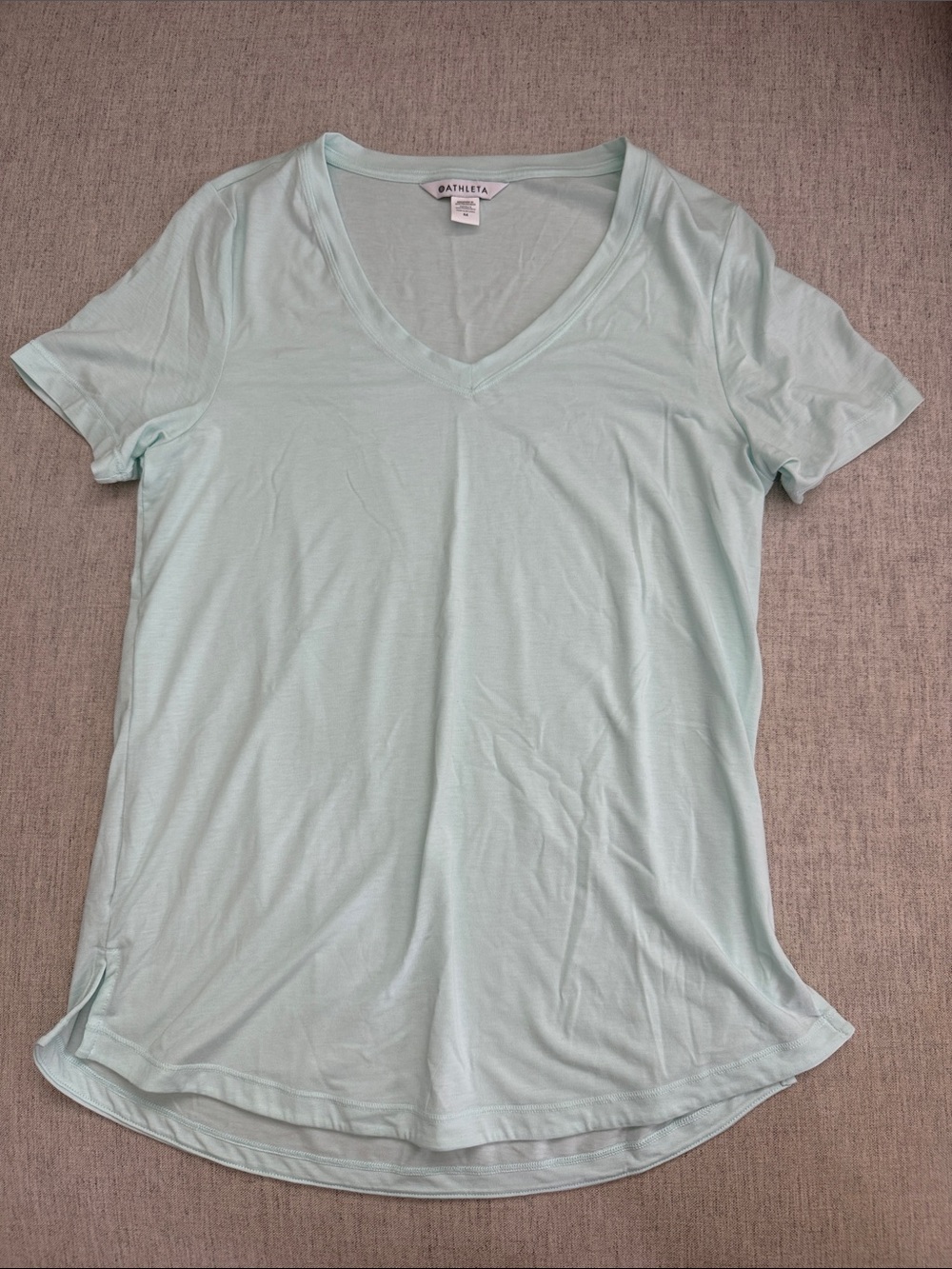 Athleta Light Mint V-Neck Short Sleeve Tee